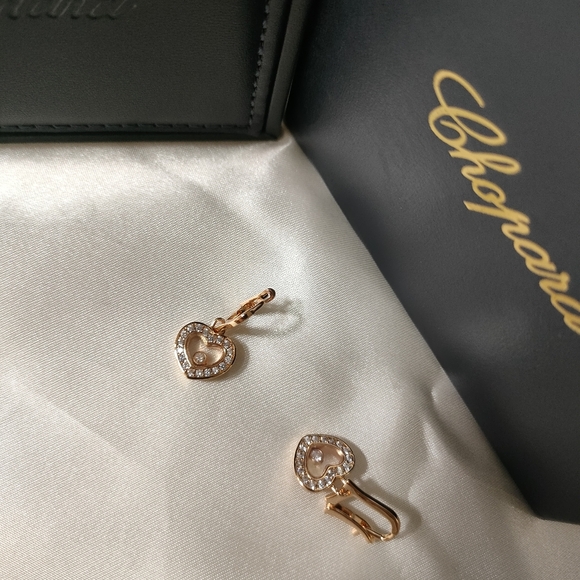 Chopard 18k Gold Heart Earrings - Picture 2 of 6